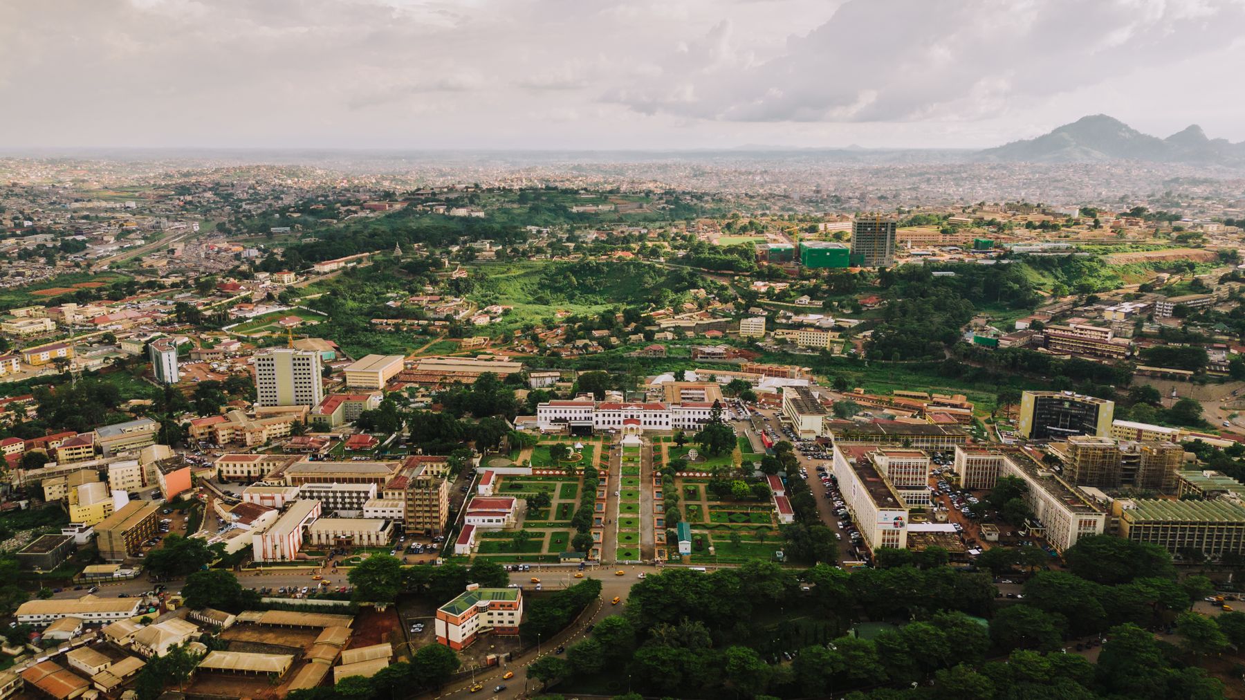 Vue aérienne de Yaoundé au Cameroun
